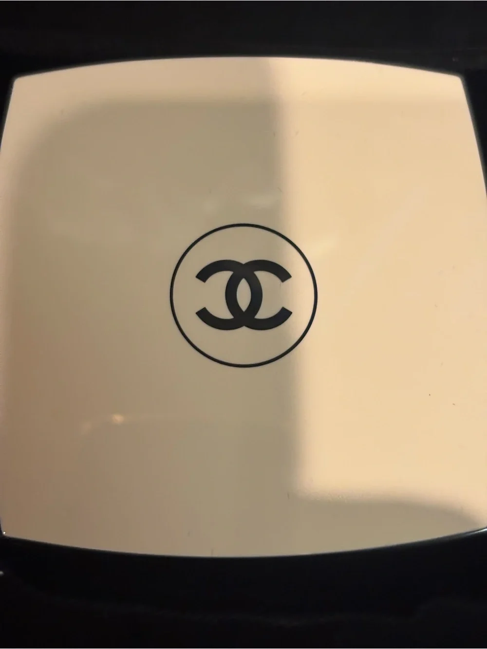 CHANEL Les Beiges Eyeshadow Palette — Cream & Black Packaging